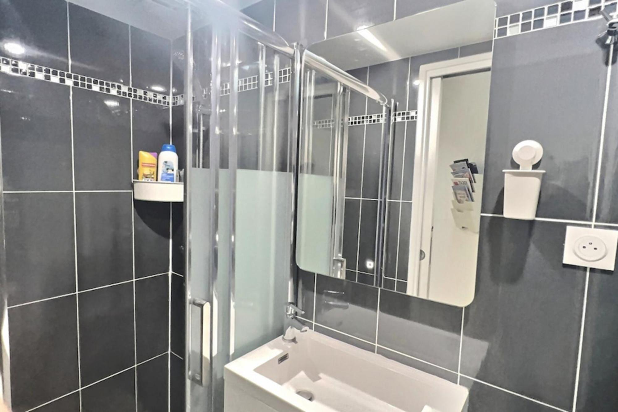Ideally Located And Atypical Apartment In Paryż Zewnętrze zdjęcie